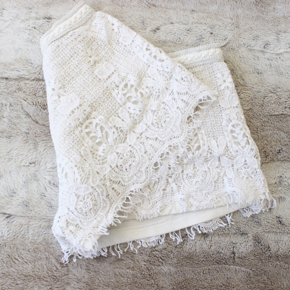 Massimo White Lace shorts